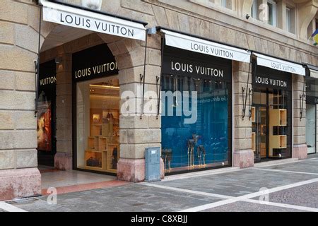 louis vuitton padova|Louis Vuitton PADOVA, Padova .